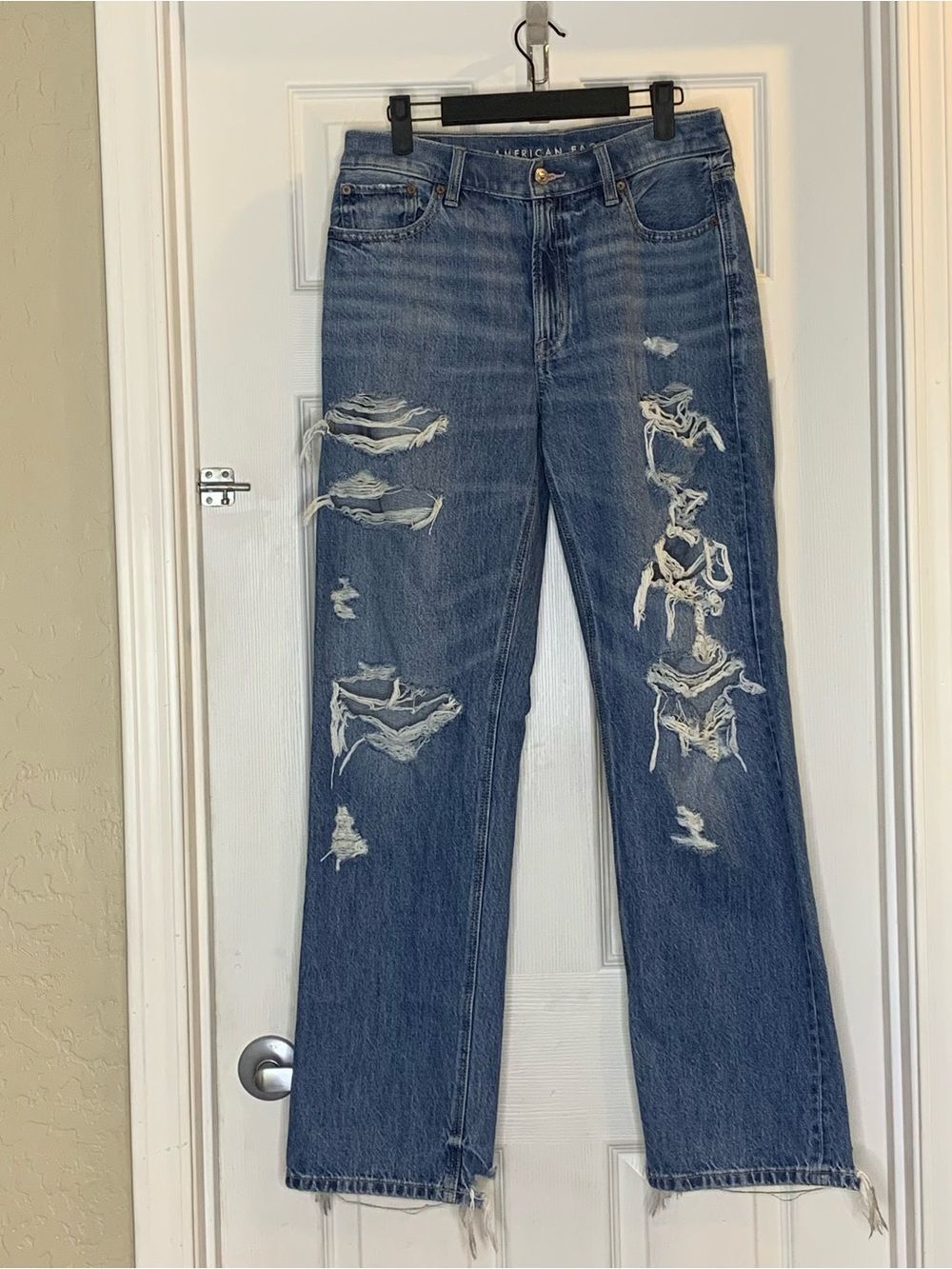 American Eagle AE Ex Boyfriend Jean Size 2 Long Distressed